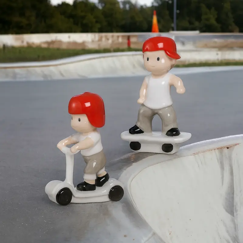 Ilary Queen Bimbo Hip-Hop Porcellana su Skate H 12 cm
