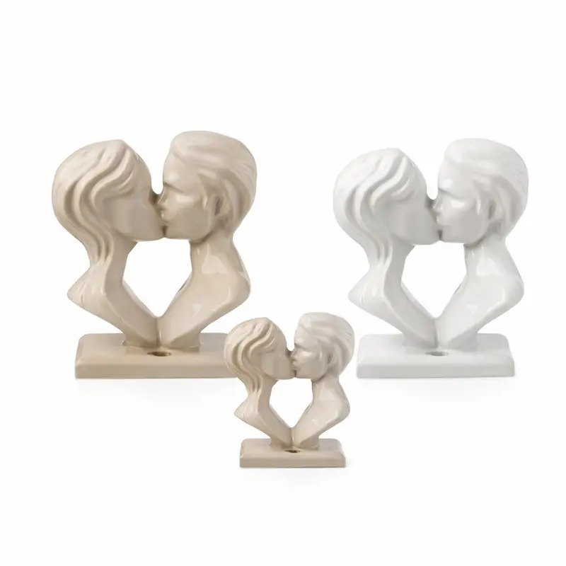 Ilary Queen Statuine Love Bacio Innamorati in Gres H 15/20 cm