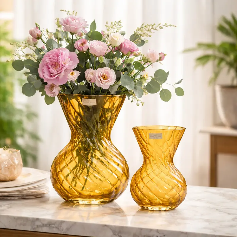 Ilary Queen Vaso Ambra Ferrara Vetro Lustrato 21 cm