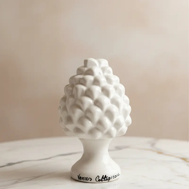 Pigna artigianale Verus Bianco lucido h 11cm | Rohome