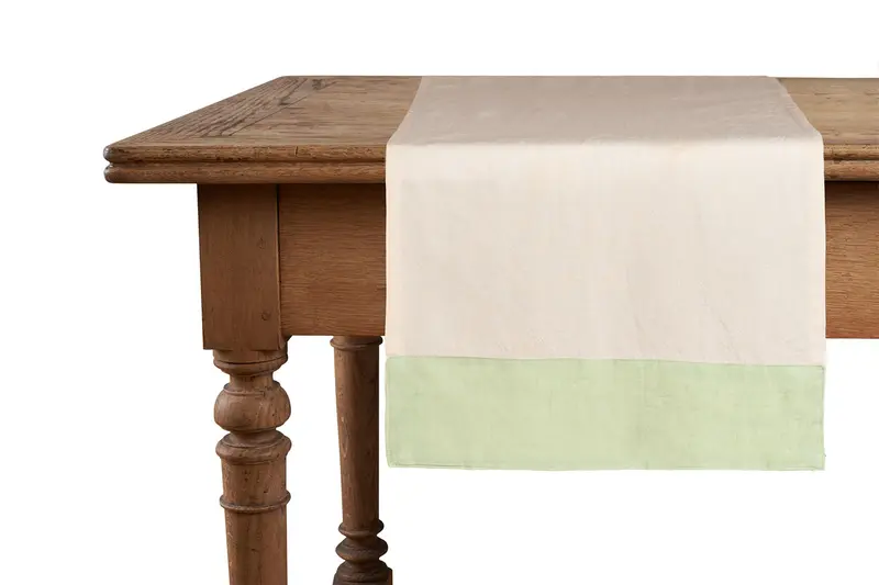 Runner in misto lino  con elegante bordo applicato made in italy  NATURALE/VERDE DELICATO