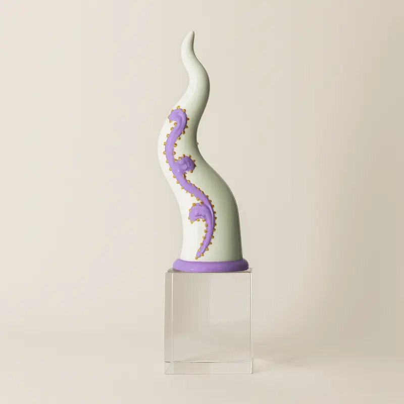 Sharon Corno Virgolette Porcellana su Cubo Cristallo H 29x9 cm Glicine