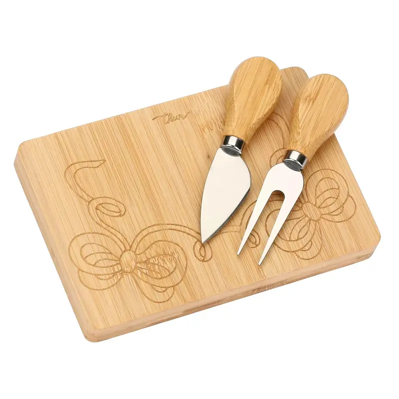 Thun - Set tagliere e coltelli per formaggio | Rohome