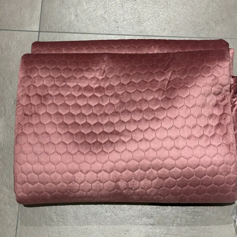 Trapuntino matrimoniale Exagon tinta unita rosa | Rohome
